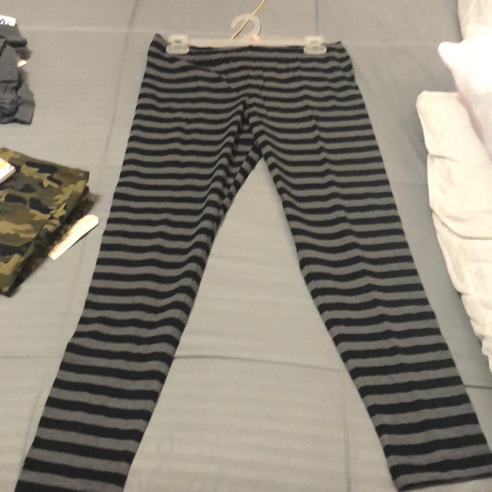 Old Navy Stripe Leggings